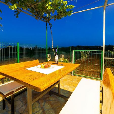 Guest House Pelja Plano Dış mekan fotoğraf