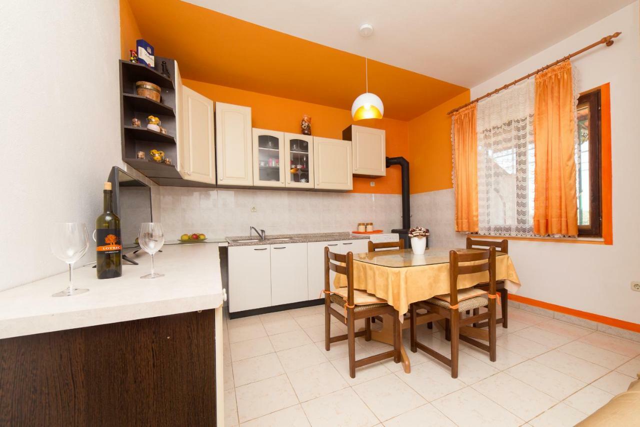 Guest House Pelja Plano Dış mekan fotoğraf
