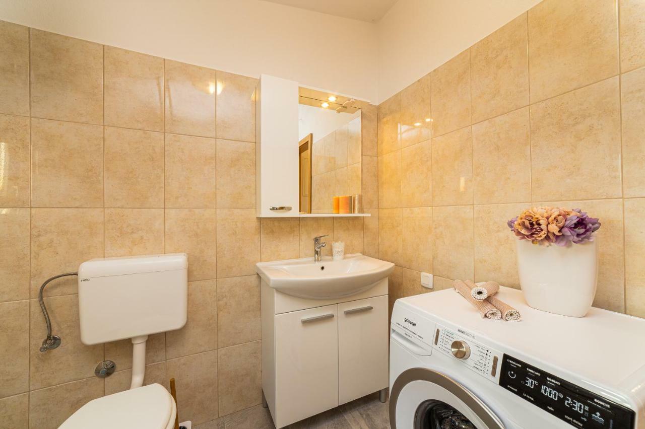 Guest House Pelja Plano Dış mekan fotoğraf